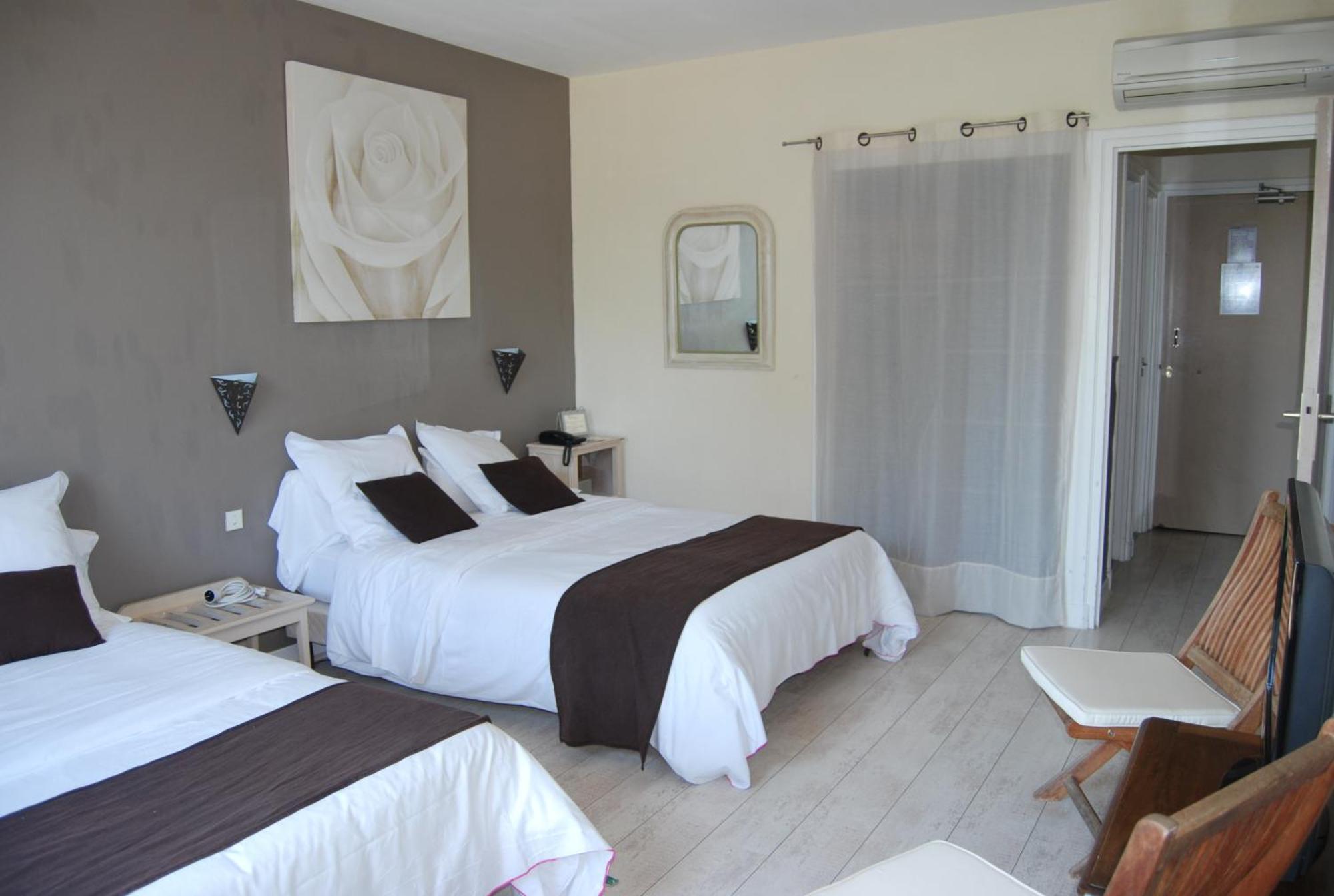 Logis Hotel Restaurant Les Aubuns Caissargues Exterior foto